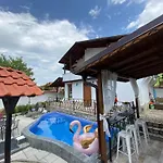 Casa Per Te село огняново - село 別荘